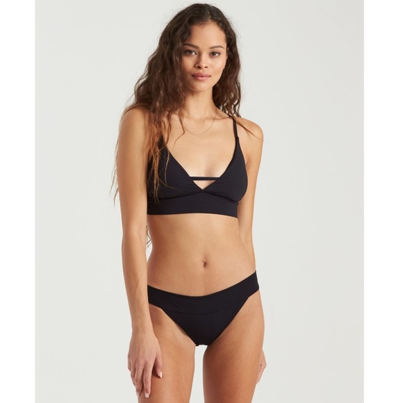 🔥🔥BILLABONG - SOL SEARCHER V-CAMI TOPIC SET🔥🔥 - Picture 2 of 6